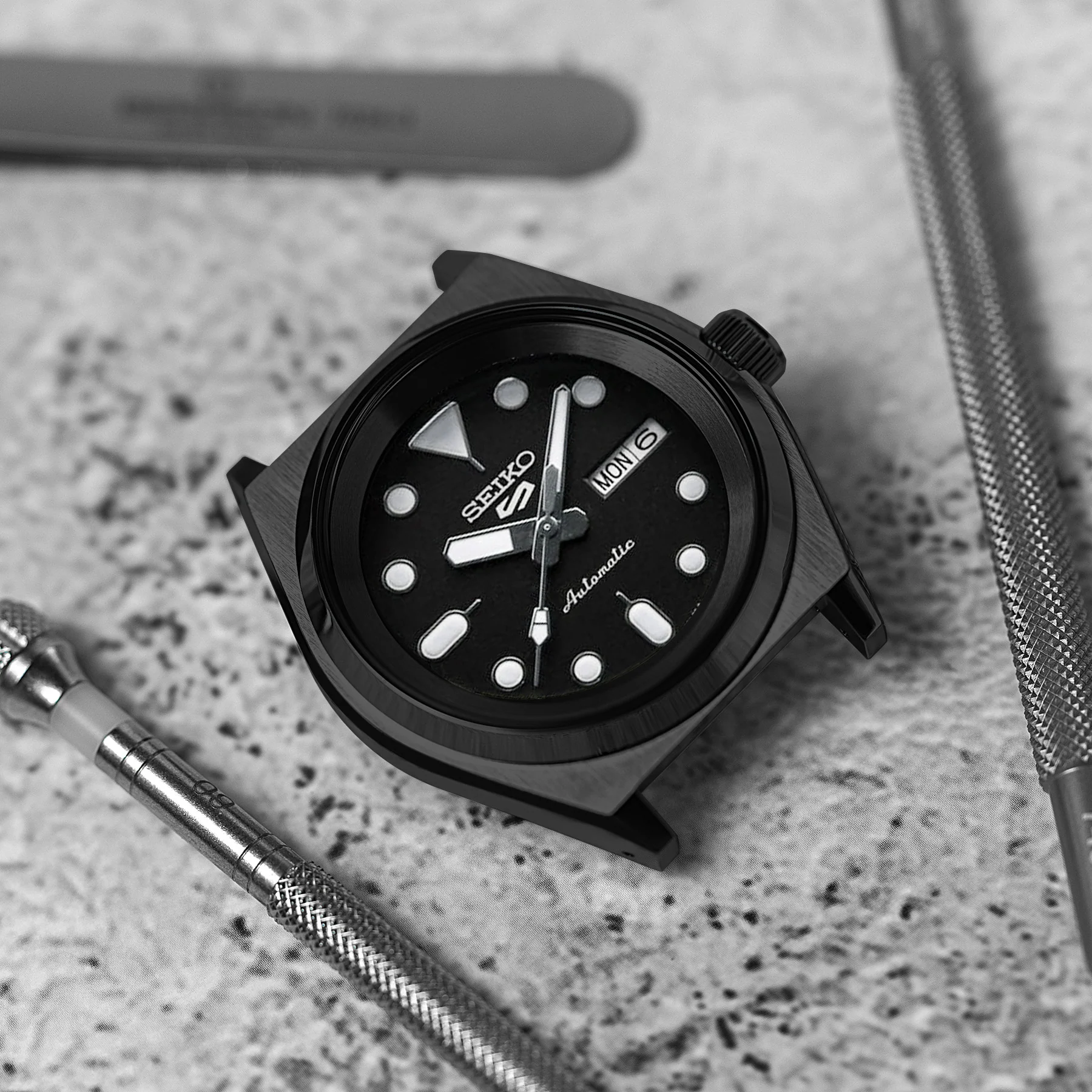Case - SRPE S5 Vintage - Polished/Brushed PVD Black (With Case Back) - Image 2