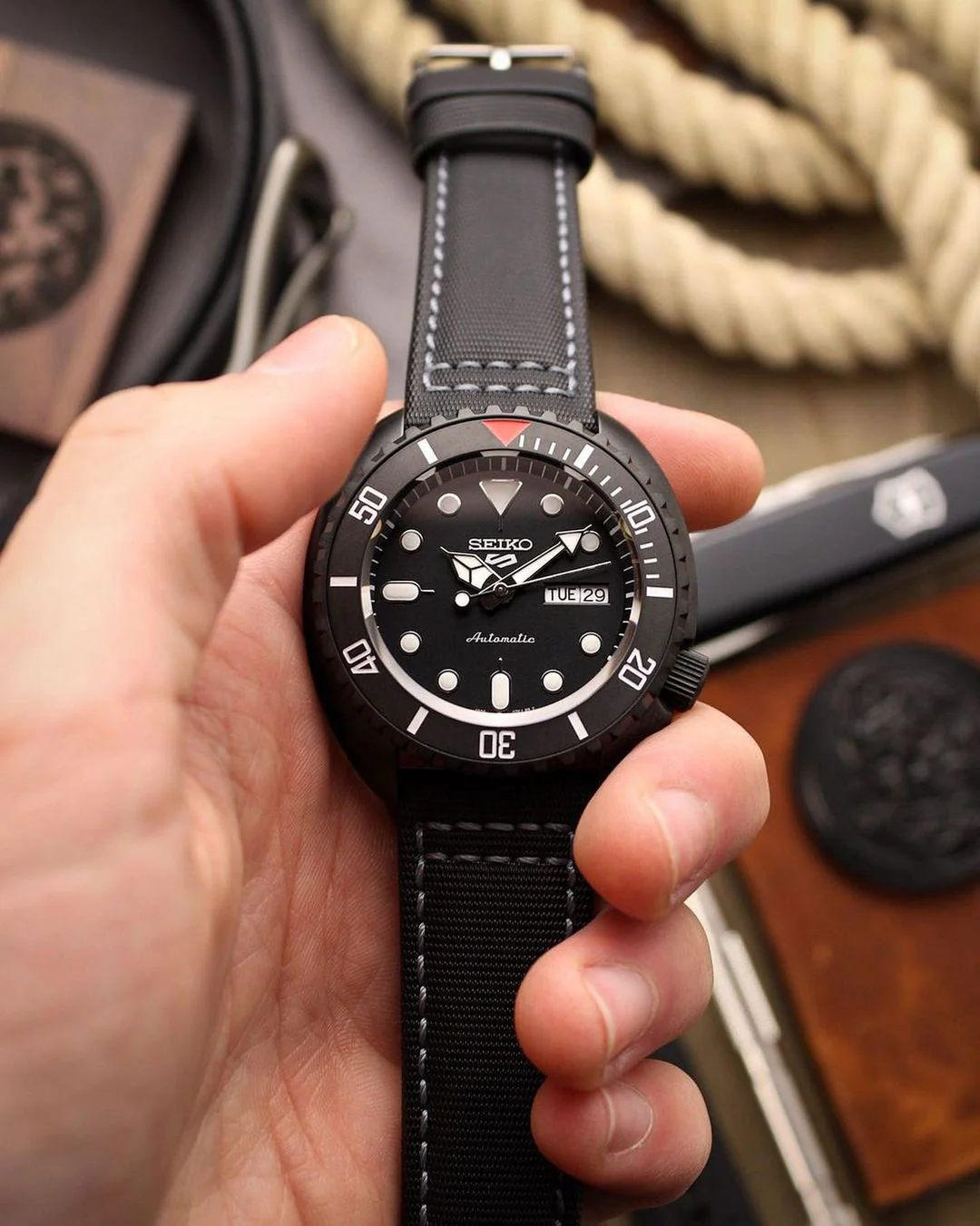 Crown - SKX007 - Bead Blasted PVD Black - Red "S" - Image 3
