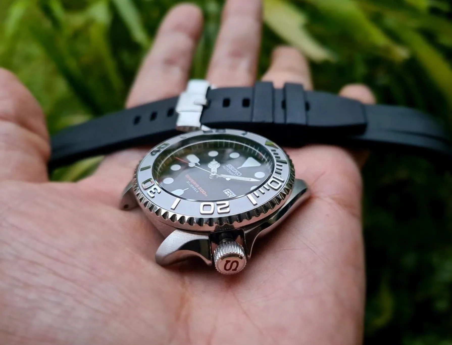 Crown - SKX007 - Polished Steel - Red "S" - Image 3