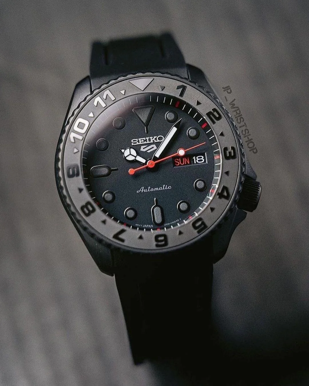 Hands - MERC - Image 25