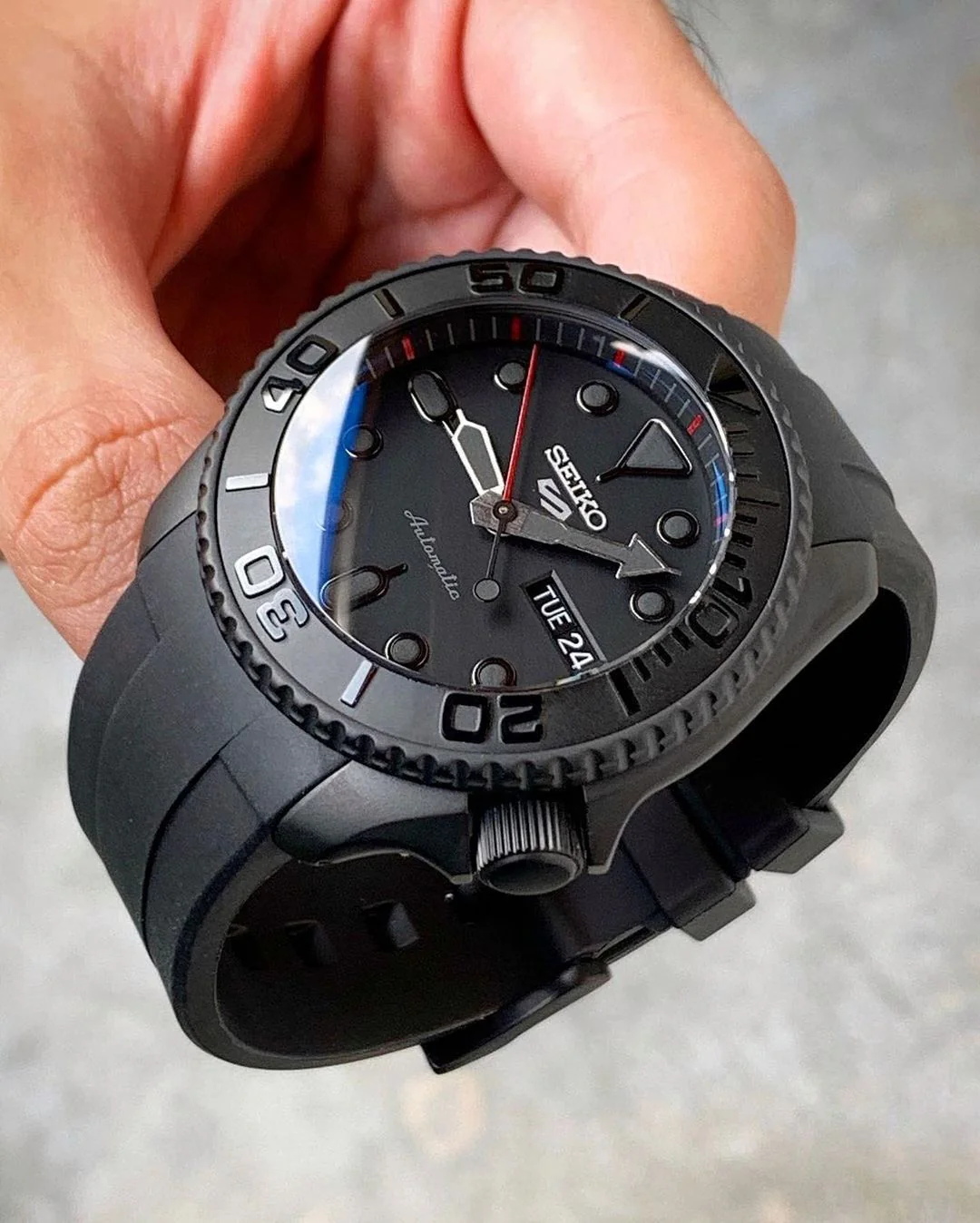 FKM Rubber Strap - SKX007/SRPD Classic - Black - Image 18