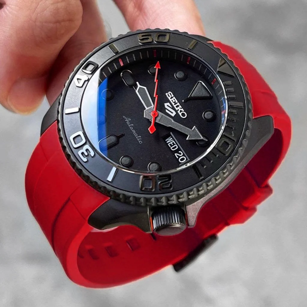 FKM Rubber Strap - SKX007/SRPD Classic - Red - Image 7